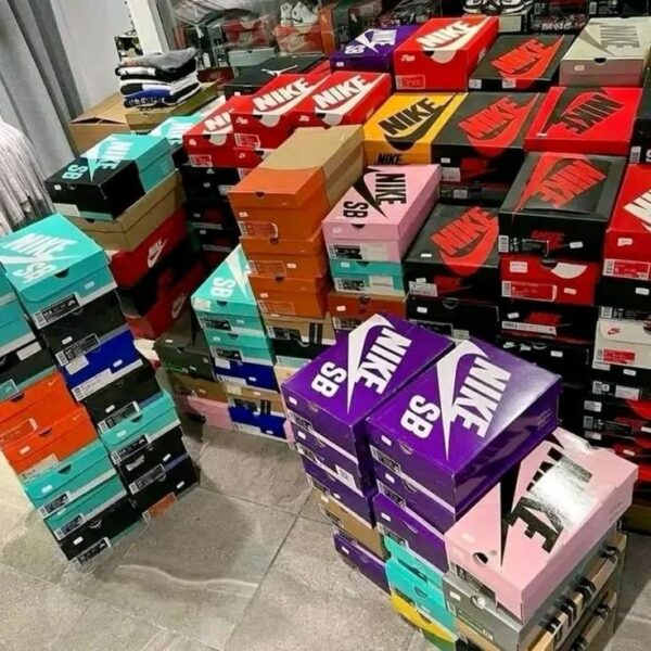 SNEAKERS - Image 4